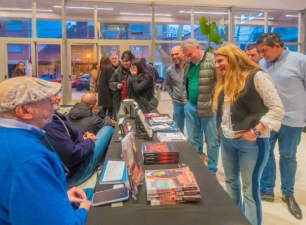 Miles de personas disfrutaron la Feria del Libro Regional de San Fernando