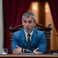 Las empresas de Menem y Aguirre tienen el mismo domicilio y el escndalo de las coimas para la compra de medicamentos ya salpica a las obras sociales pisadas por los libertarios