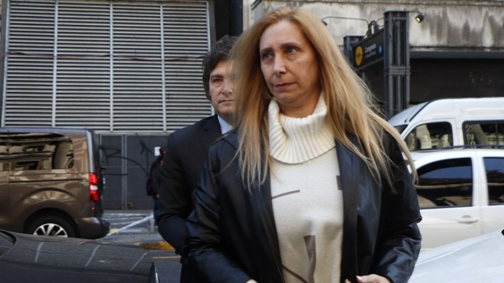 Karina analiza darle un cargo a algn diputado para que asuma Spagnuolo y tenga fueros