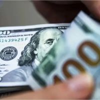 El dlar se dispara $45 en medio de la crisis del Gobierno de Milei