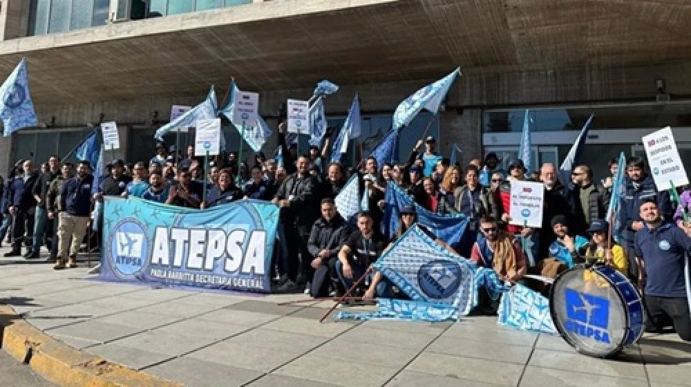 Los Controladores Areos continan con su cronograma de huelgas contra el cepo salarial y desde el Gobierno le lanzan un ultimtum al gremio