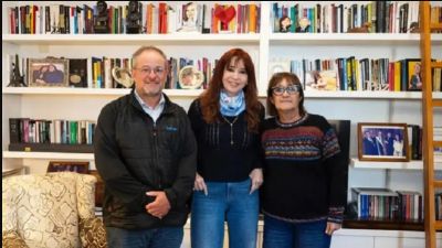 En medio del brutal ajuste libertario a la educacin, CFK recibi a Sonia Alesso y al titular del gremio docente mundial