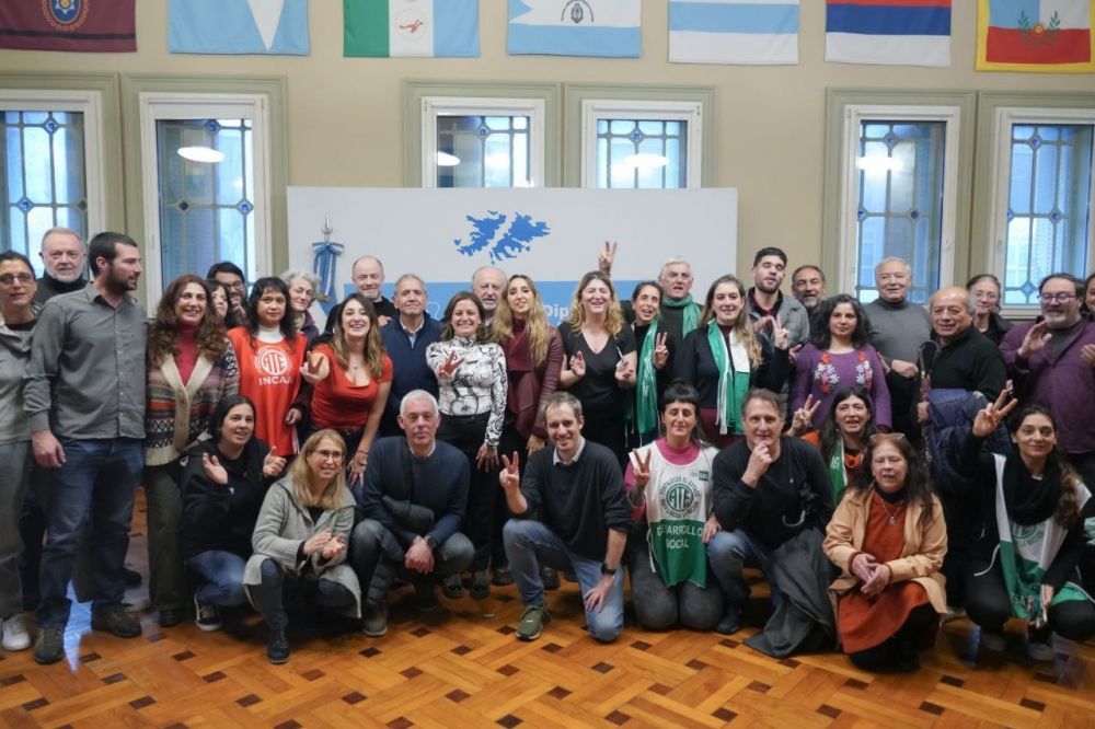 Empujado por los sindicalistas, el Congreso va por la derogacin del artculo de la Ley Bases que habilit a Milei a que pase trabajadores estatales a disponibilidad
