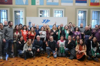 Empujado por los sindicalistas, el Congreso va por la derogacin del artculo de la Ley Bases que habilit a Milei a que pase trabajadores estatales a disponibilidad