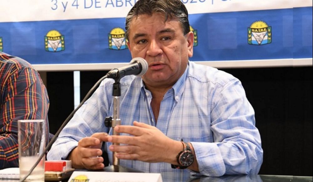 Los Chats que comprometen al interventor de la OSPRERA en una trama de poder libertaria