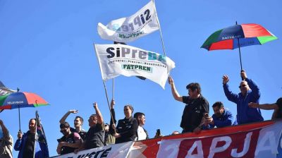 Una caravana federal exigi salarios dignos y la defensa de los medios pblicos