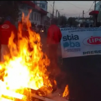 Se agudizan los conflictos en la planta de caramelos Lipo: trabajadores volvieron a parar por deuda salarial