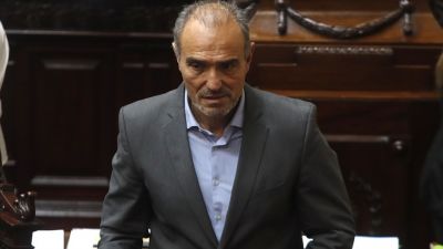 Milei furioso con Lule Menem por el desastre libertario en Corrientes