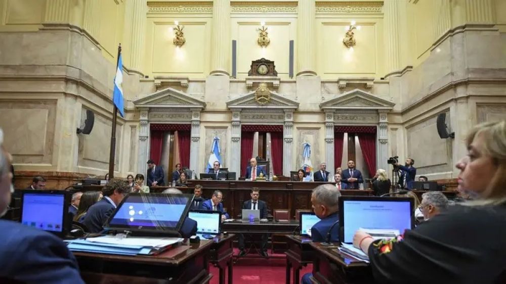 Acosado por denuncias, Milei se prepara para otra semana de disgustos en el Congreso