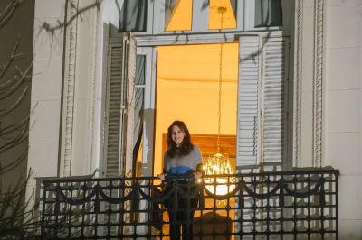 Reapareci Cristina Kirchner: a tres aos del atentado en su contra, salud a la militancia y llam a votar por Fuerza Patria