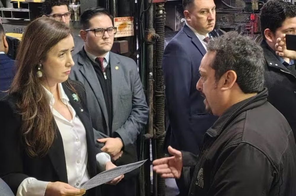 Tenso intercambio entre Victoria Villarruel y un sindicalista de izquierda en una fbrica