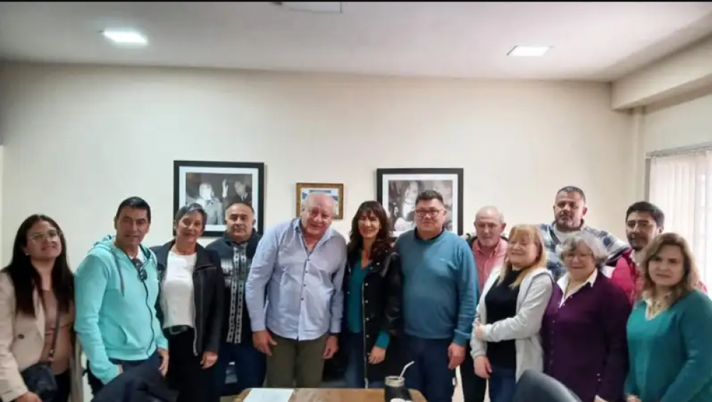 Con buena presencia en las listas, los grandes gremios respaldan a Natalia de la Sota en Crdoba