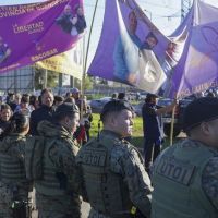 El operativo piedrazos fracas y Milei tuvo un cierre de campaa deslucido 