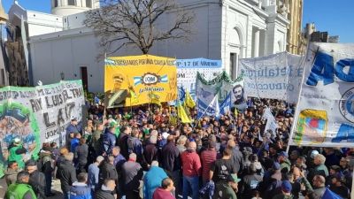 La UOM march en San Nicols y desafi a Techint por despidos y salarios