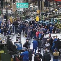 Paritaria: Las empresas del neumtico aseguraron estar en una crisis estructural y el Sutna reclam pruebas