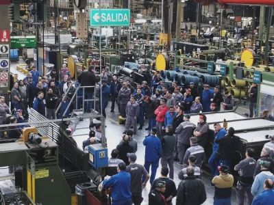 Paritaria: Las empresas del neumtico aseguraron estar en una crisis estructural y el Sutna reclam pruebas