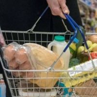 Una familia necesit en julio casi cuatro salarios mnimos para cubrir el costo de la canasta bsica