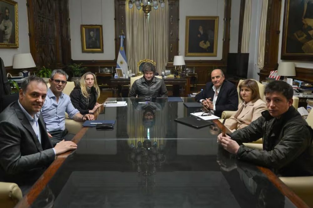 Sin modificaciones en el equipo ni en el programa, Milei se conforma con exhibir otra dinmica en la toma de decisiones