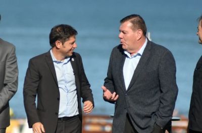 Kicillof y Montenegro, rivales en lo alto del podio; el acuerdo que no fue y todo lo que dej la jornada comicial del domingo