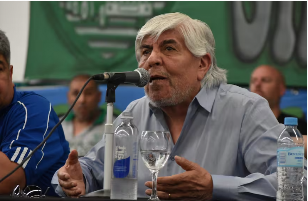 Hugo Moyano acord con el Gobierno una paritaria por debajo de la inflacin