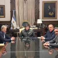 En medio de las internas, el Gobierno se propuso reactivar la gestin para paliar el efecto de la derrota