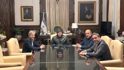 En medio de las internas, el Gobierno se propuso reactivar la gestin para paliar el efecto de la derrota