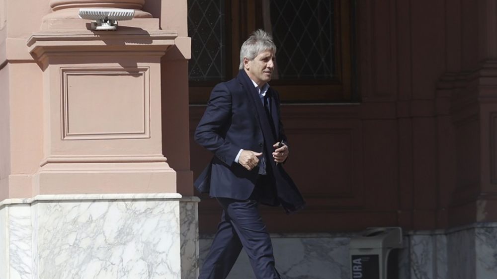El fin de la flotacin: Caputo apuesta a una Convertibilidad blue hasta la eleccin