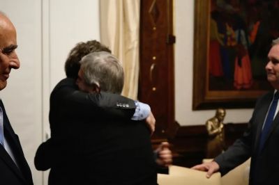 Javier Milei, el Crculo Rojo y el mensaje de las urnas: es la microeconoma, estpido