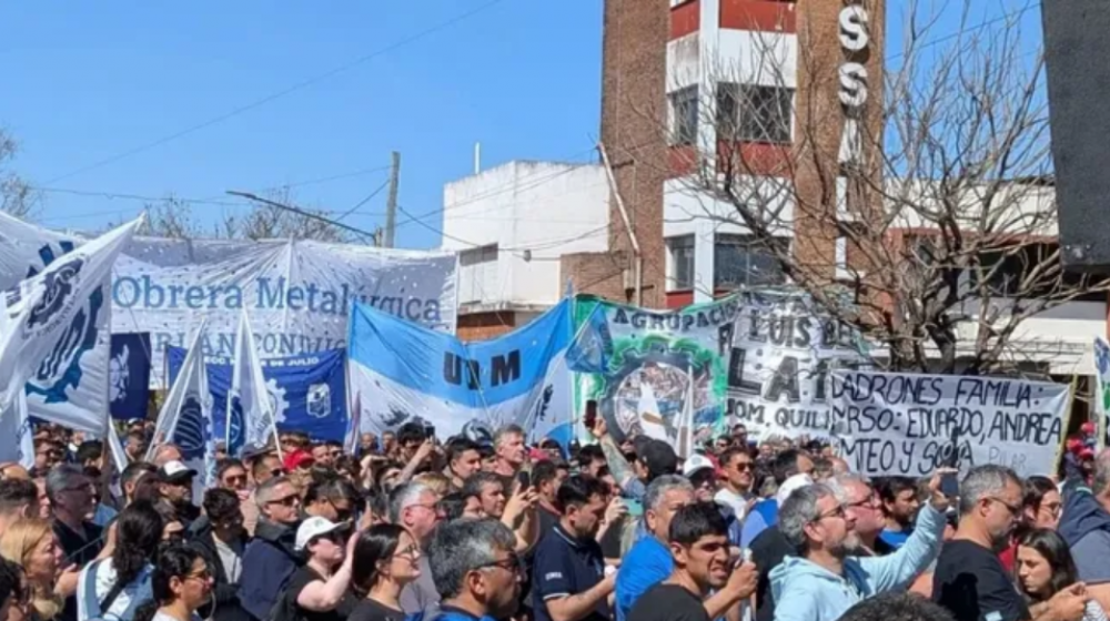 La UOM march en Firmat por la reapertura de Vassalli: Es una situacin muy angustiante, no solo para los trabajadores sino para todo el pueblo