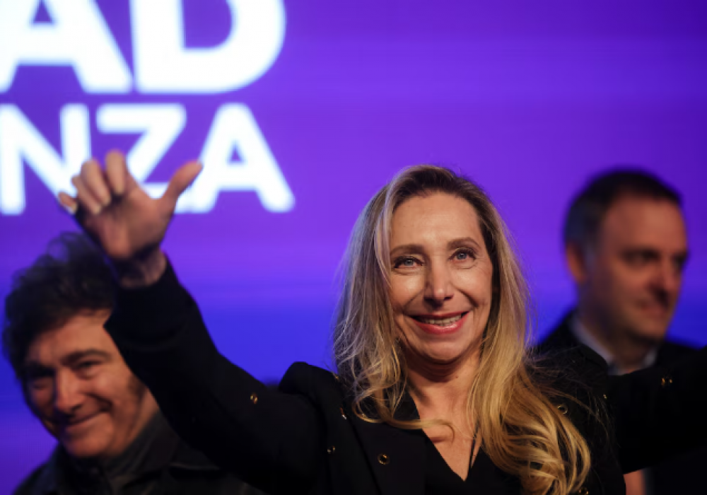 En modo defensivo, el Gobierno cierra filas en torno a Karina Milei y la afianza como figura central de la campaa