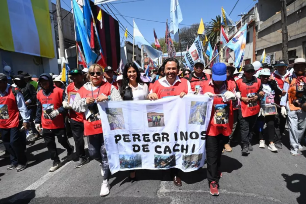 El gobernador recibi a peregrinos y se reuni con el ministro del Interior