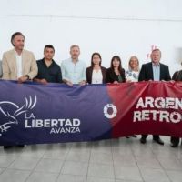 Frigerio lanz su campaa junto a candidatos libertarios: 