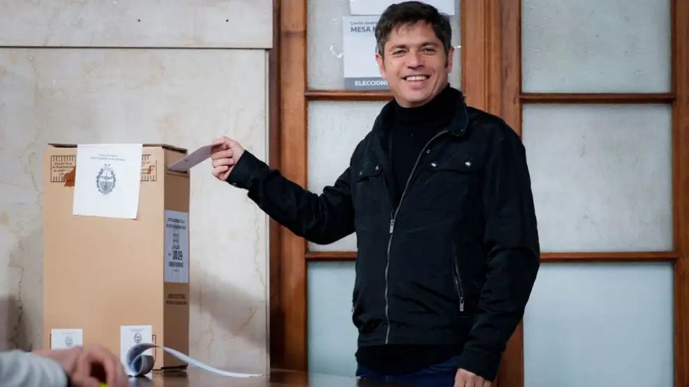 Con un Luis Caputo en crisis, fondos de inversin testean las chances de Axel Kicillof en las urnas