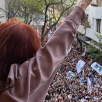 Cristina Kirchner celebr la cada de los vetos de Milei y advirti sobre un nuevo intento de destruccin del Estado