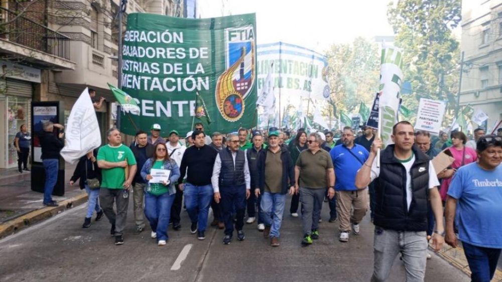 Gremio de la industria de la alimentacin convoca a un paro nacional tras la oferta salarial del 1% que los trabajadores califican de miserable