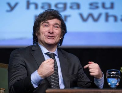 Javier Milei baj lnea (de Santiago Caputo) en Olivos: no es la economa y el candidato soy yo