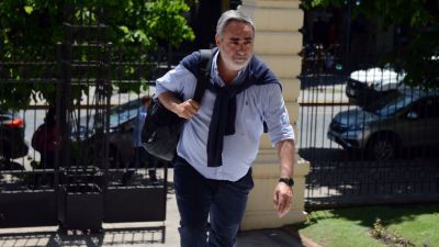 Crisis total en el radicalismo tras una eleccin en la que perdi 149 concejales y 12 legisladores