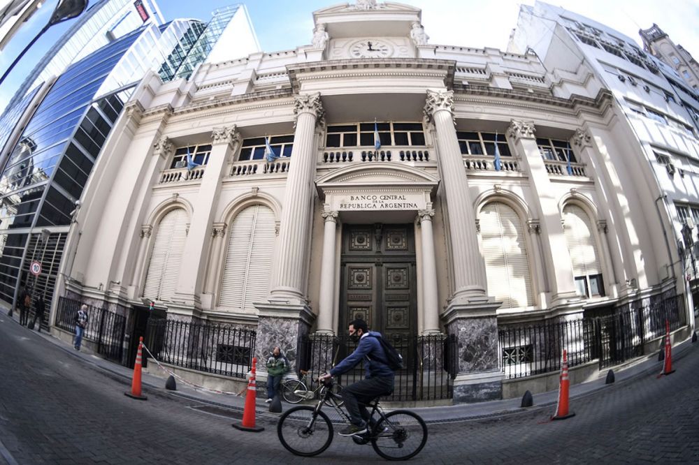 Hasta el ltimo dlar: el Banco Central vendi US$ 678 millones y en tres jornadas liquid US$ 1100 millones de sus reservas
