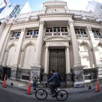 Hasta el ltimo dlar: el Banco Central vendi US$ 678 millones y en tres jornadas liquid US$ 1100 millones de sus reservas