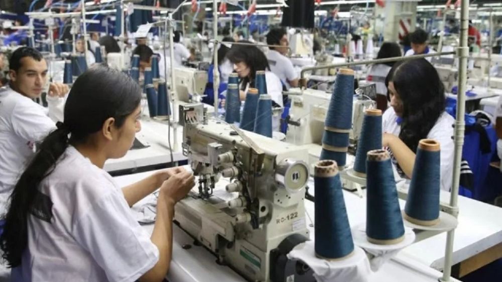 La industria textil despidi a 20.000 trabajadores desde que asumi Javier Milei