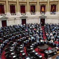 La oposicin advierte al Gobierno que el auxilio del Tesoro de EEUU deber ser aprobado por el Congreso