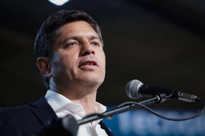 Kicillof viaj a Nueva York para participar de un homenaje a Pepe Mujica