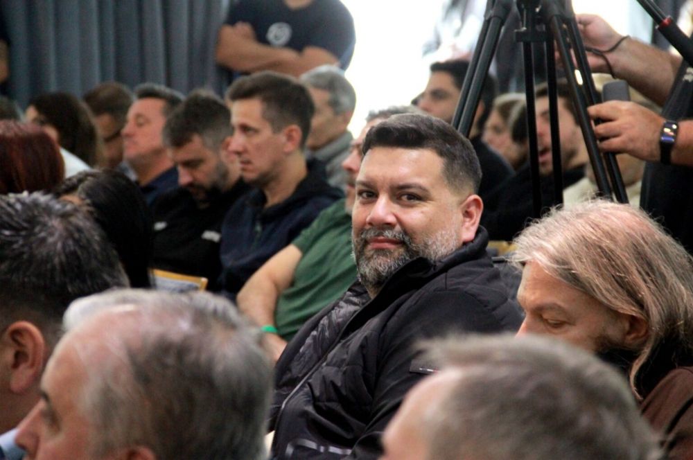 Para que no hagan los comicios, denuncian que Frutos mand una patota armada a romper las elecciones en el Sindicato de Panaderos