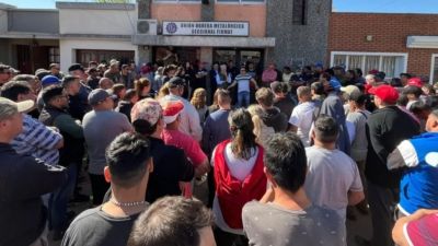 La fbrica de cosechadoras Vassalli quiere reabrir pero los trabajadores rechazan las condiciones