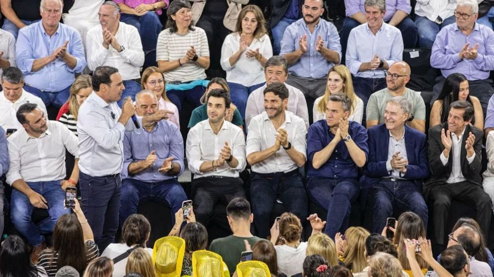 Entre internas por las listas y las tensiones con el Gobierno, Provincias Unidas intenta mostrar unidad