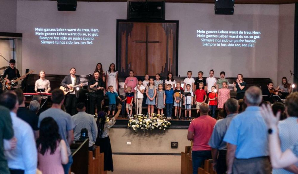 Paraguay | 75 aniversario de la Iglesia Menonita Concordia de Asuncin