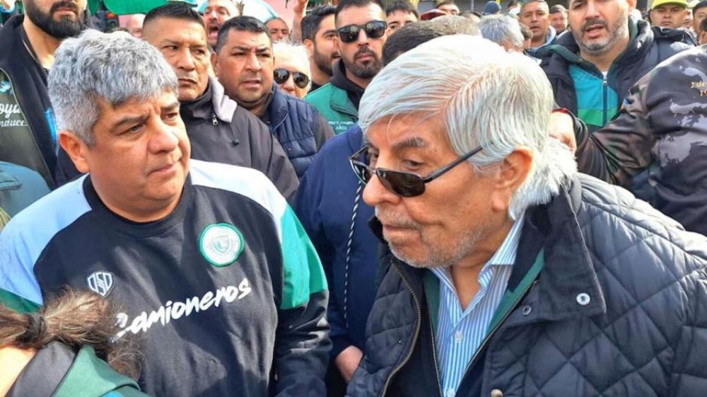 Hugo Moyano refuerza su poder sindical mientras su hijo Pablo celebra un triunfo deportivo
