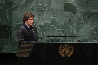 Milei, el equilibrista: la reunin con Macri, el apoyo a los Menem y su relacin con Santiago Caputo