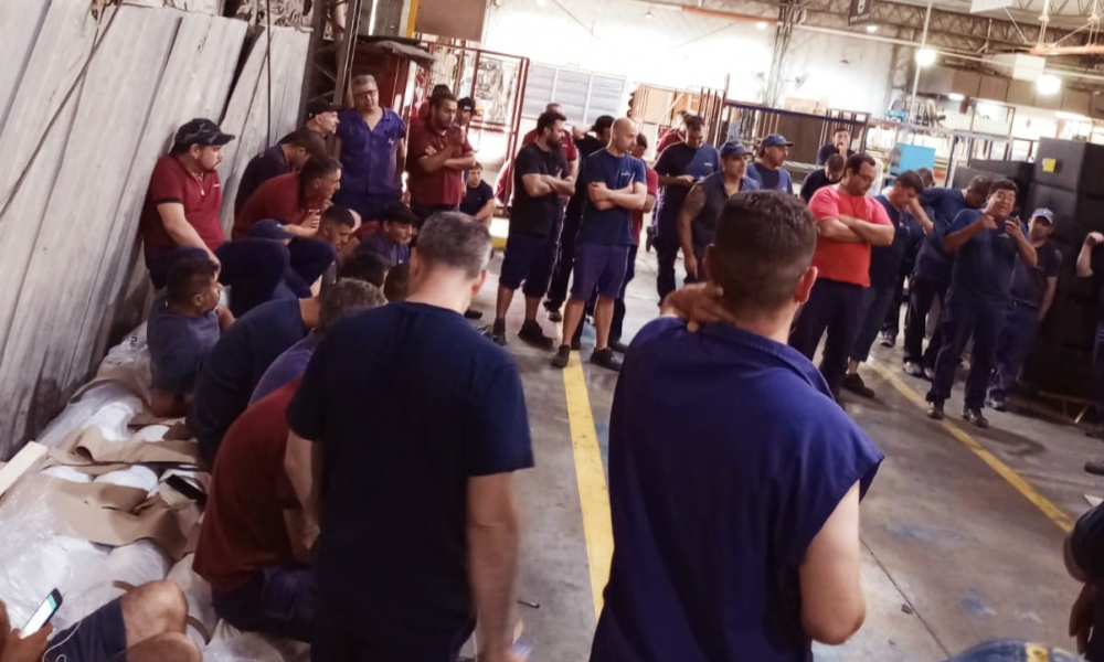 BedTime despidi a 16 trabajadores y amenaza con 35 despidos ms: No existe la crisis que la empresa inventa para justificar los despidos