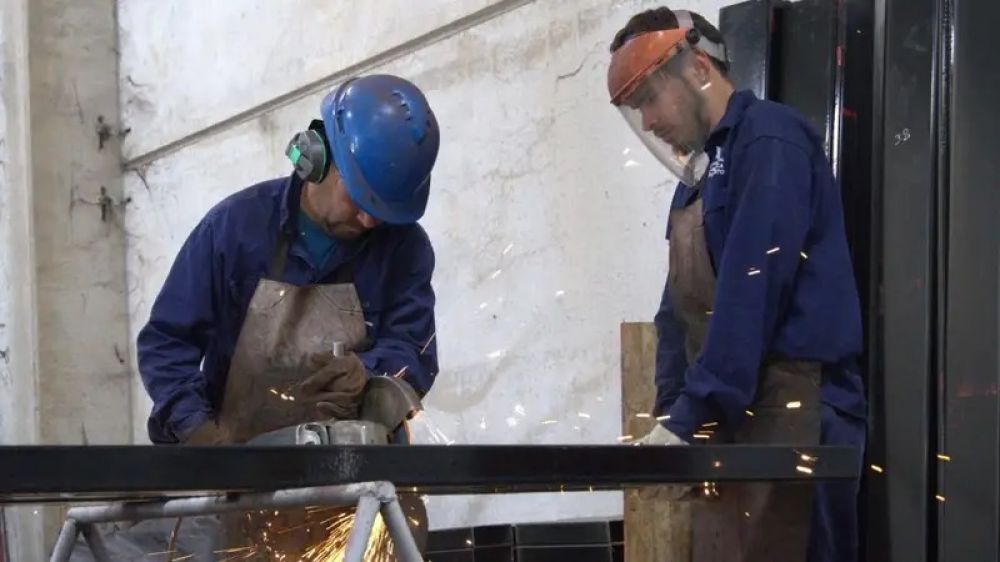 Menos fbricas, ms pobres: la histrica relacin entre produccin y desigualdad se repite hoy